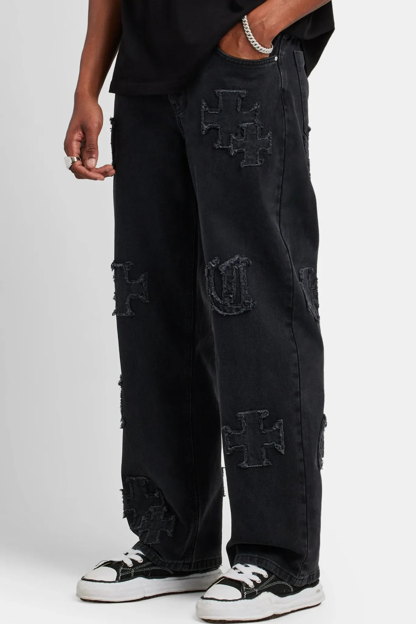 CLO-BOT-DEN Baggy Raw Edge Applique Jeans - Washed Black