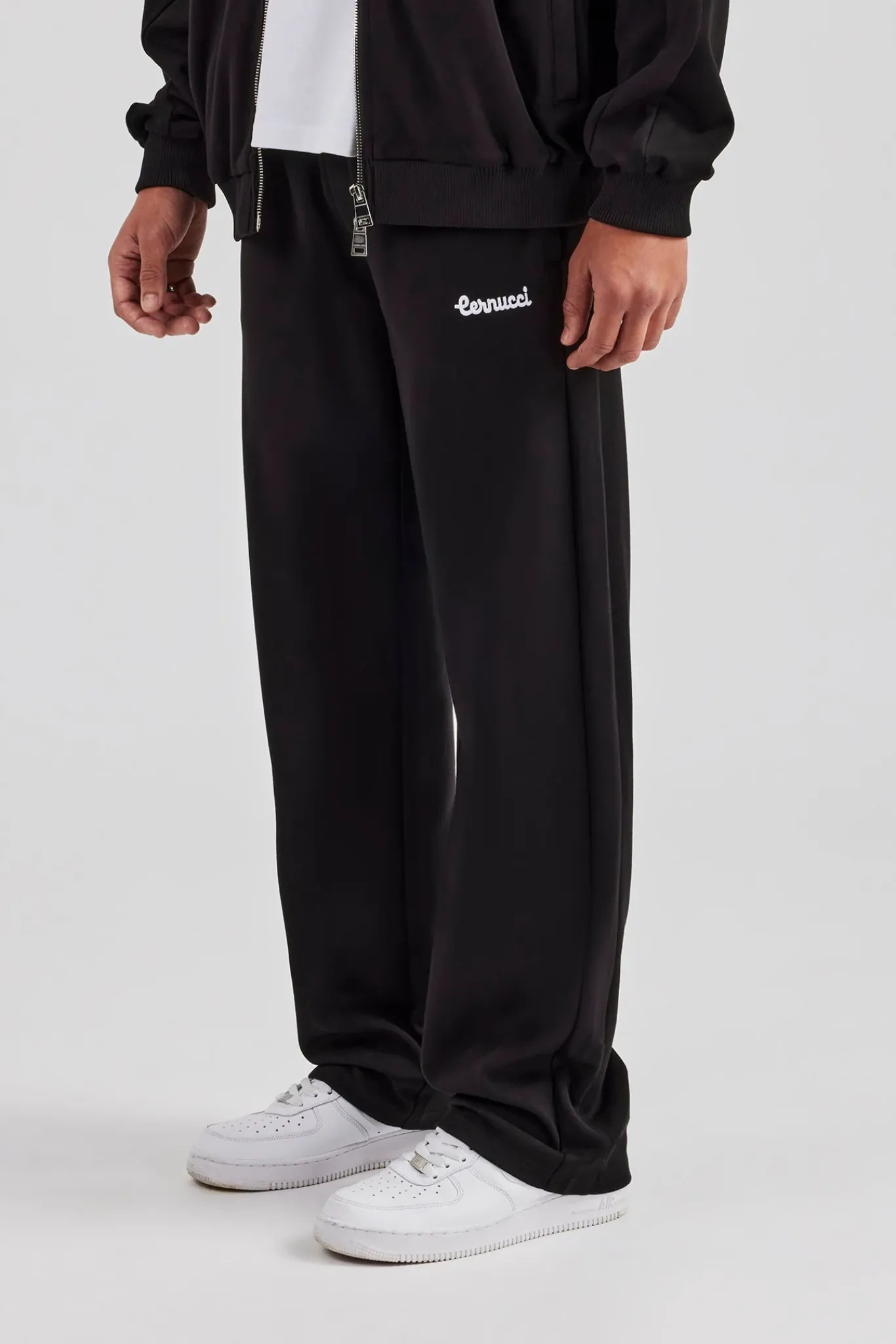 CLO-BOT-TRO Contrast Embroidery Straight Leg Jogger - Black