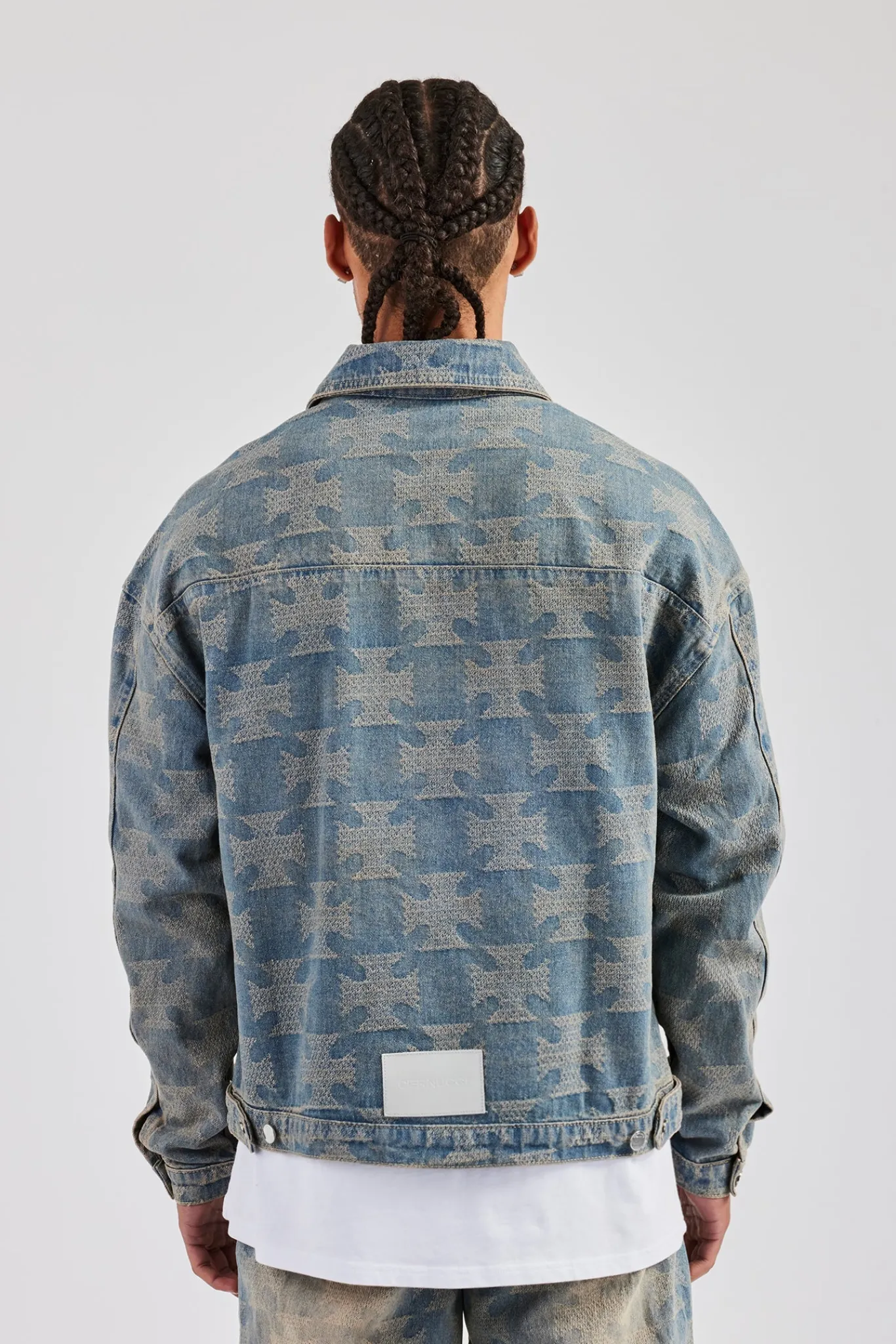 CLO-TOP-OUT-DEN Etched Oversized Denim Jacket - Antique Wash