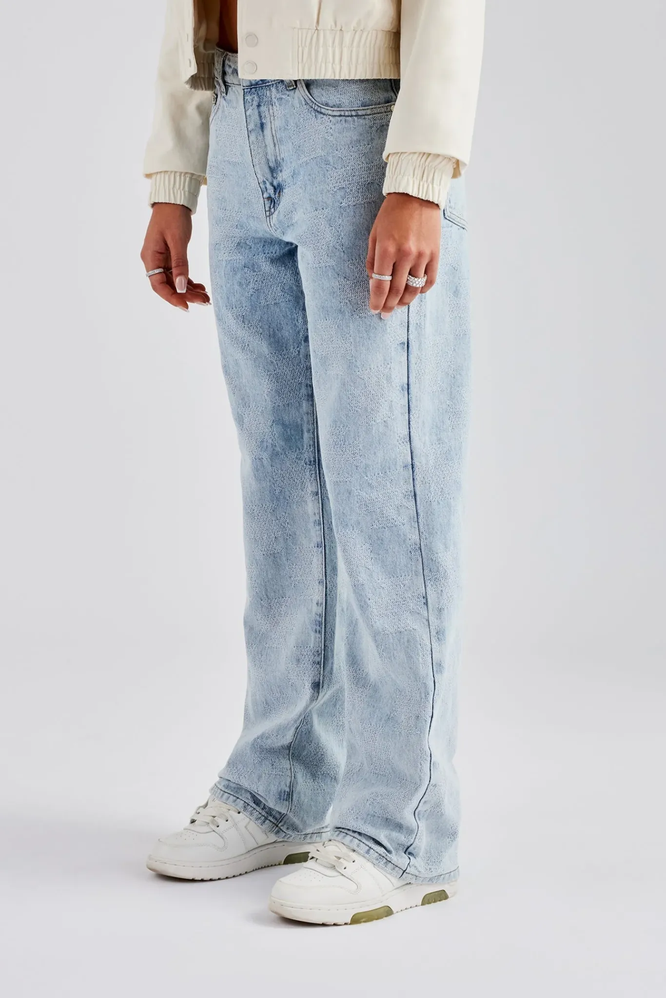 Women CLO-BOT-DEN Etched Relaxed Denim Jean - Ice Blue