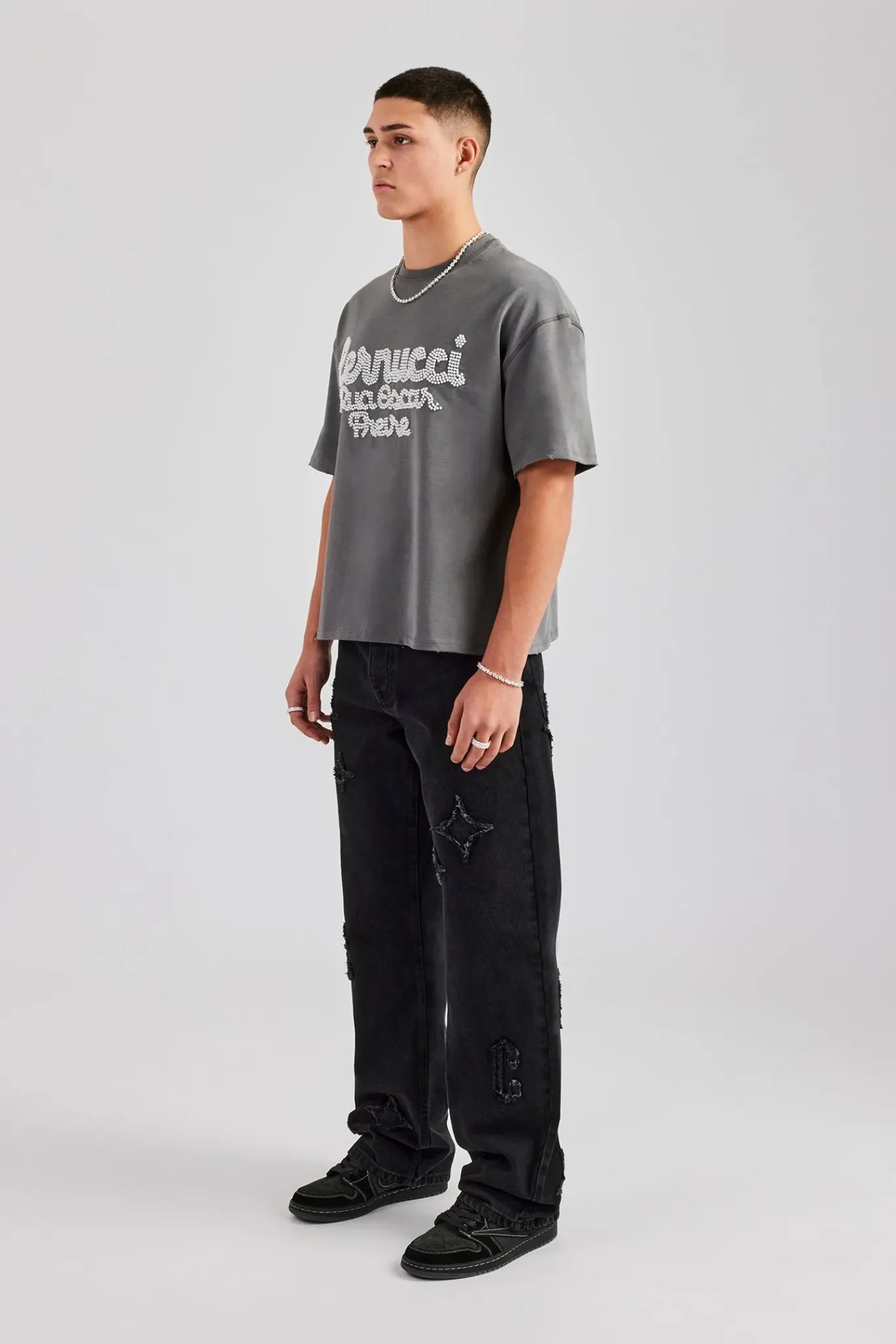 CLO-BOT-DEN Mens Relaxed Fit Applique Denim Jean - Washed Black
