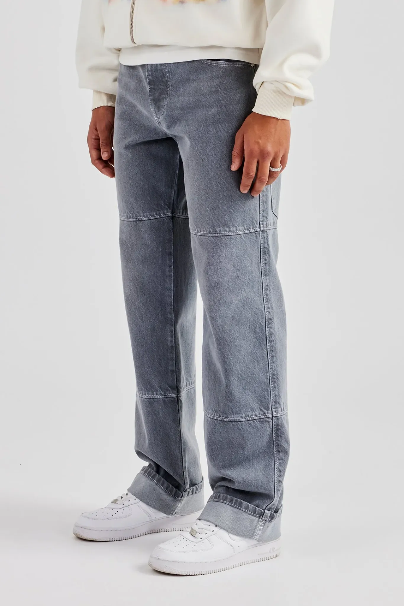 CLO-BOT-DEN Mens Relaxed Turn Up Denim Jean - Washed Grey