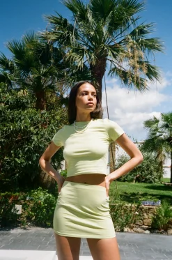 Women CLO-TOP-CROP Paraiso Short Sleeve Top - Lime