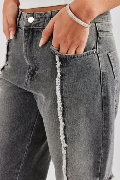 Women CLO-BOT-DEN Relaxed Raw Edge Detail Jeans - Washed Grey